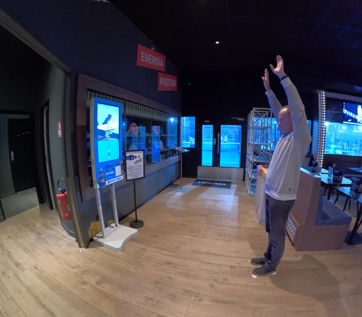 Aktivebox installée dans un espace de padel